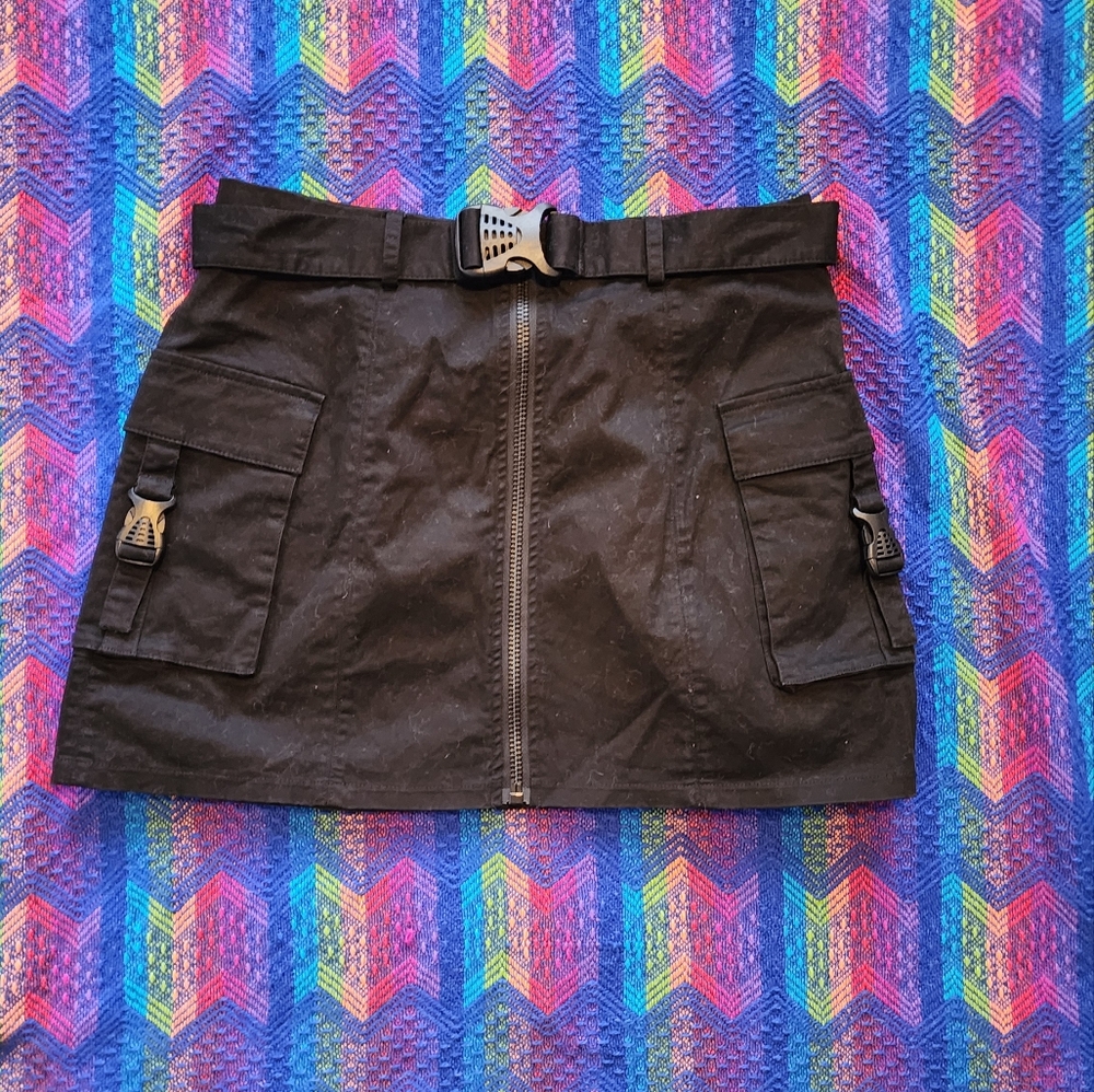 Poster Girl Cargo Utility Mini Skirt L – Dollskill, Grunge, Techwear, Rave